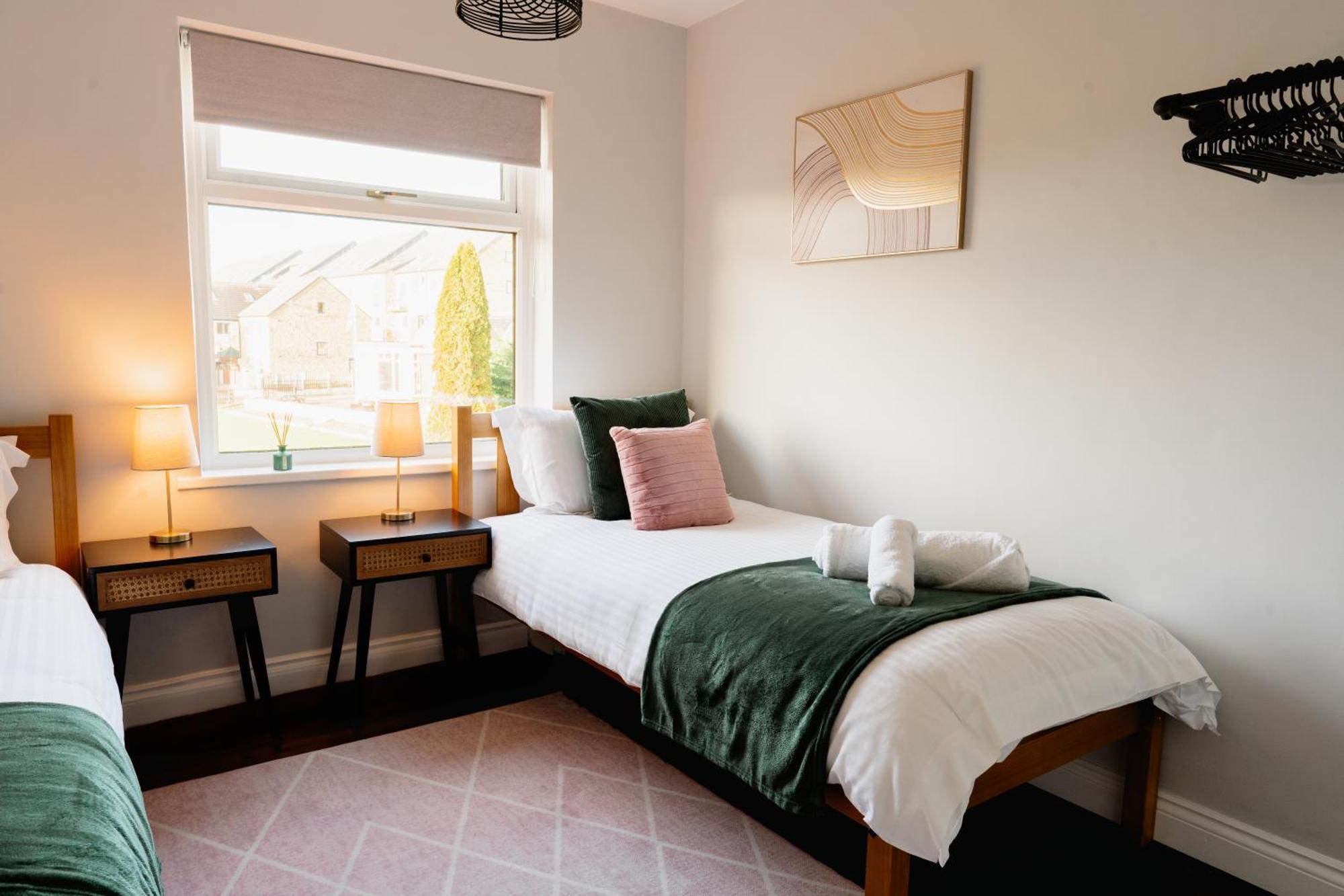Bowling Terrace By Above Rubies - Stylish, 3 Bedroom, Pet Friendly House In 스킵턴 외부 사진