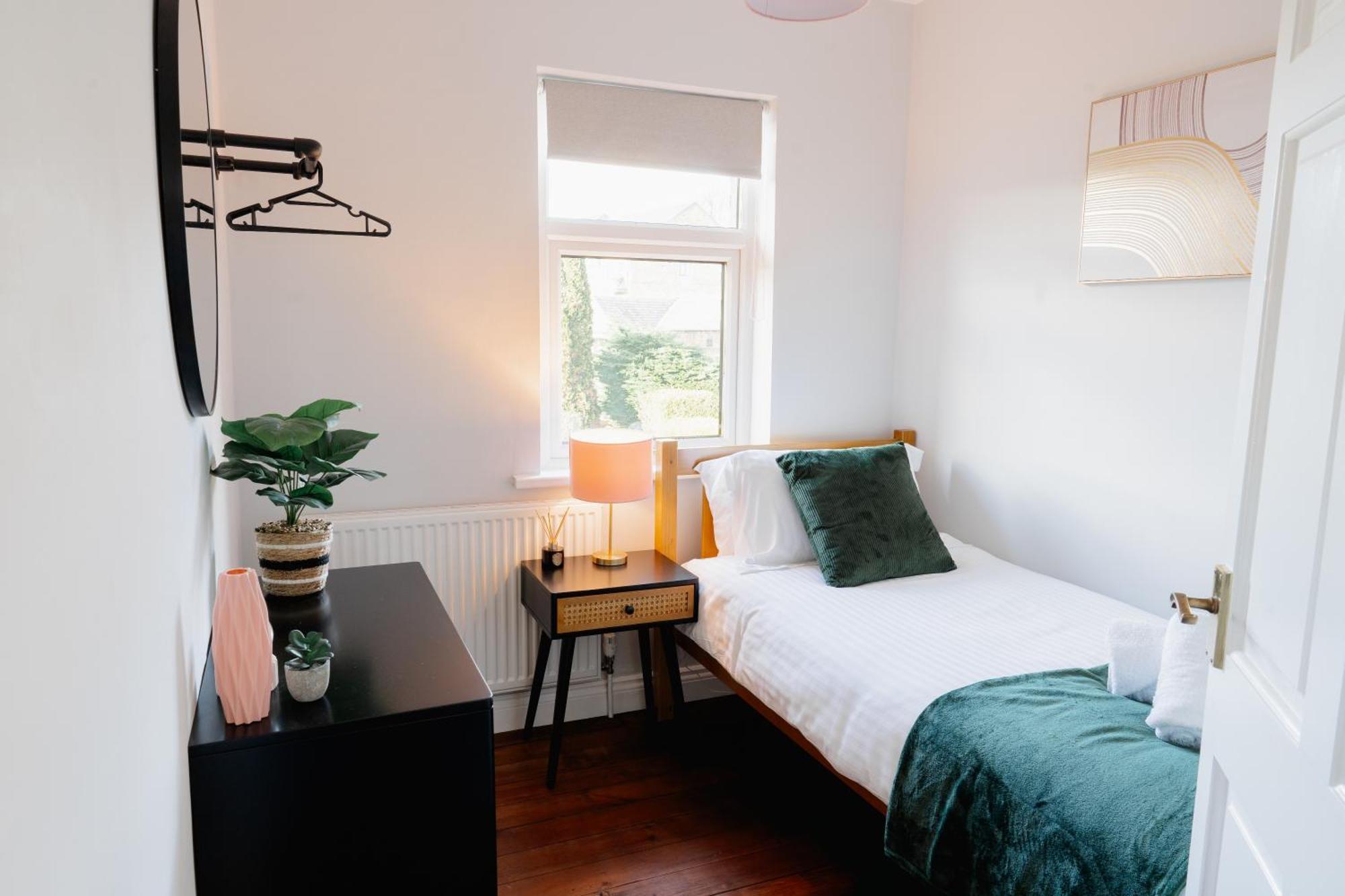 Bowling Terrace By Above Rubies - Stylish, 3 Bedroom, Pet Friendly House In 스킵턴 외부 사진